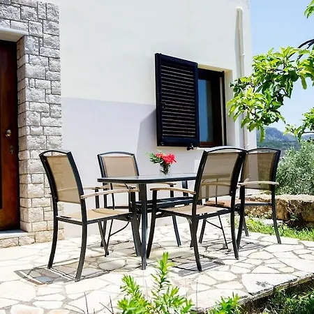 Holiday home By Ioannis